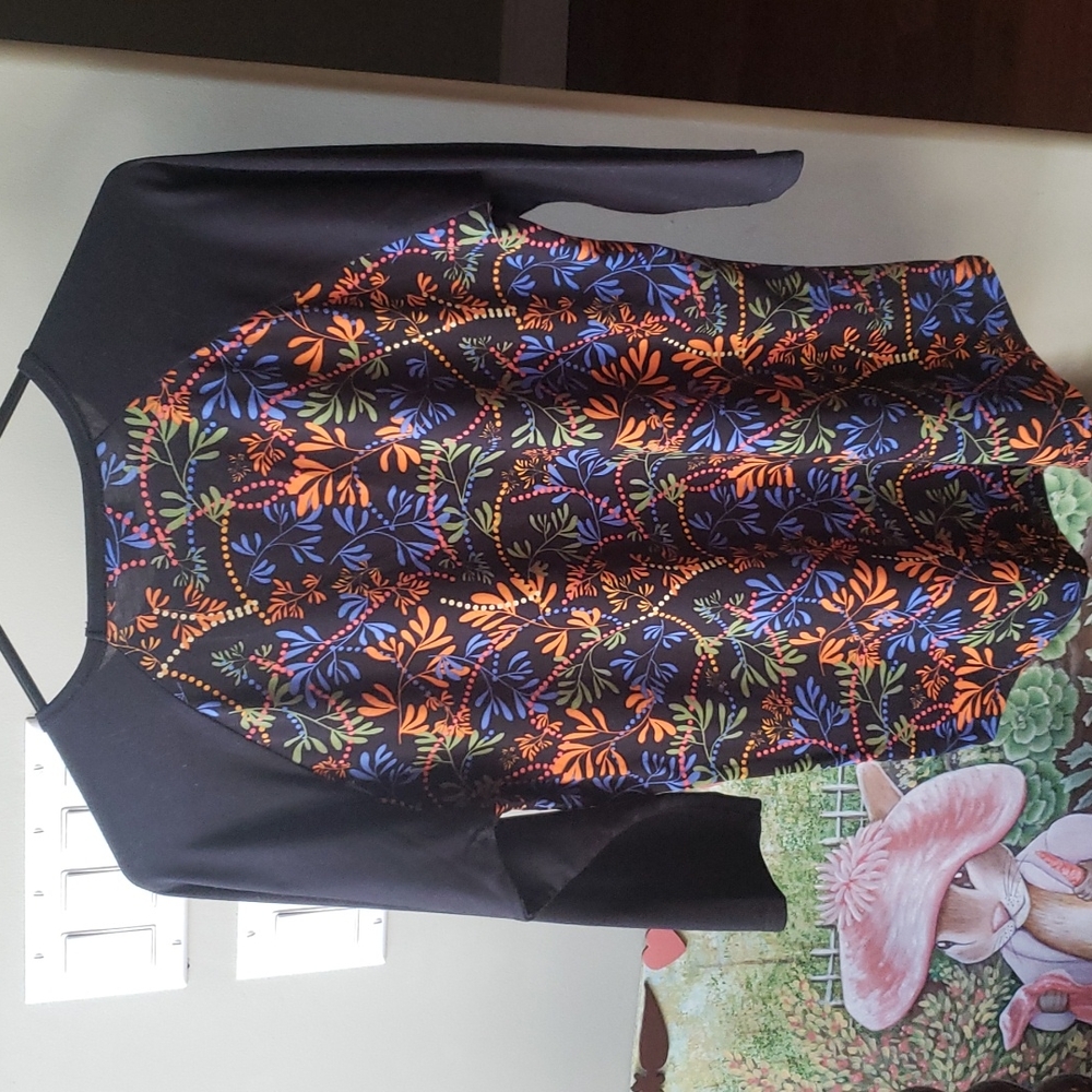 Lularoe Randy jersey shirt - Picture 3 of 3